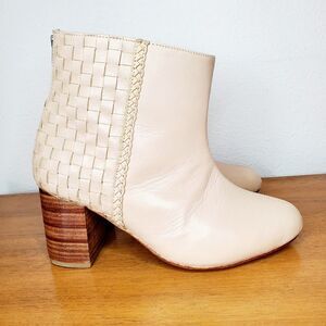 ELF Nude Leather Walker Booties Hand Made Chunky Heeled Western Casual Norm SZ 8